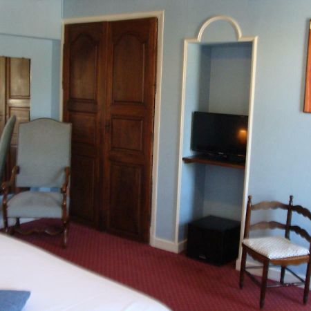 Logis La Gamade Hotel Donzenac Exterior photo
